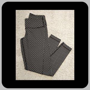 LULULEMON || Wunder Under Luon Leggings (SIZE 4)